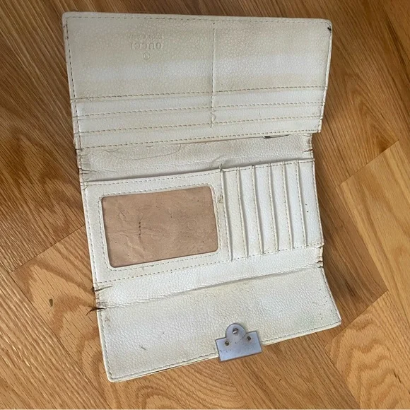 Vintage Gucci Wallet - Picture 3 of 6